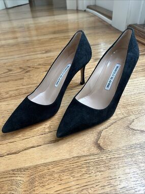 Manolo Blahnik Black Suede Pumps 36.5